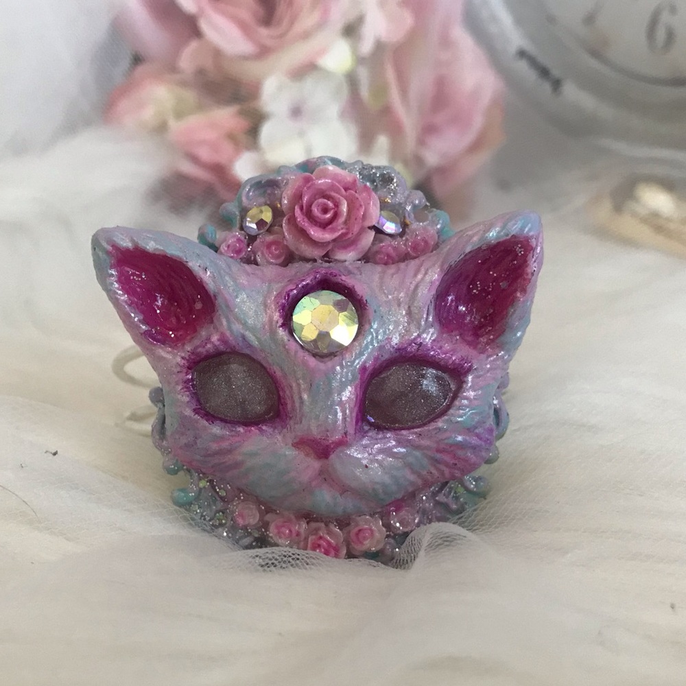 Kitten cuff bracelet
